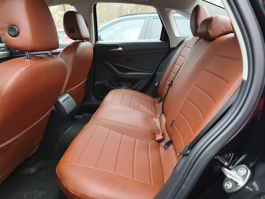 VOLKSWAGEN JETTA black 2020 года