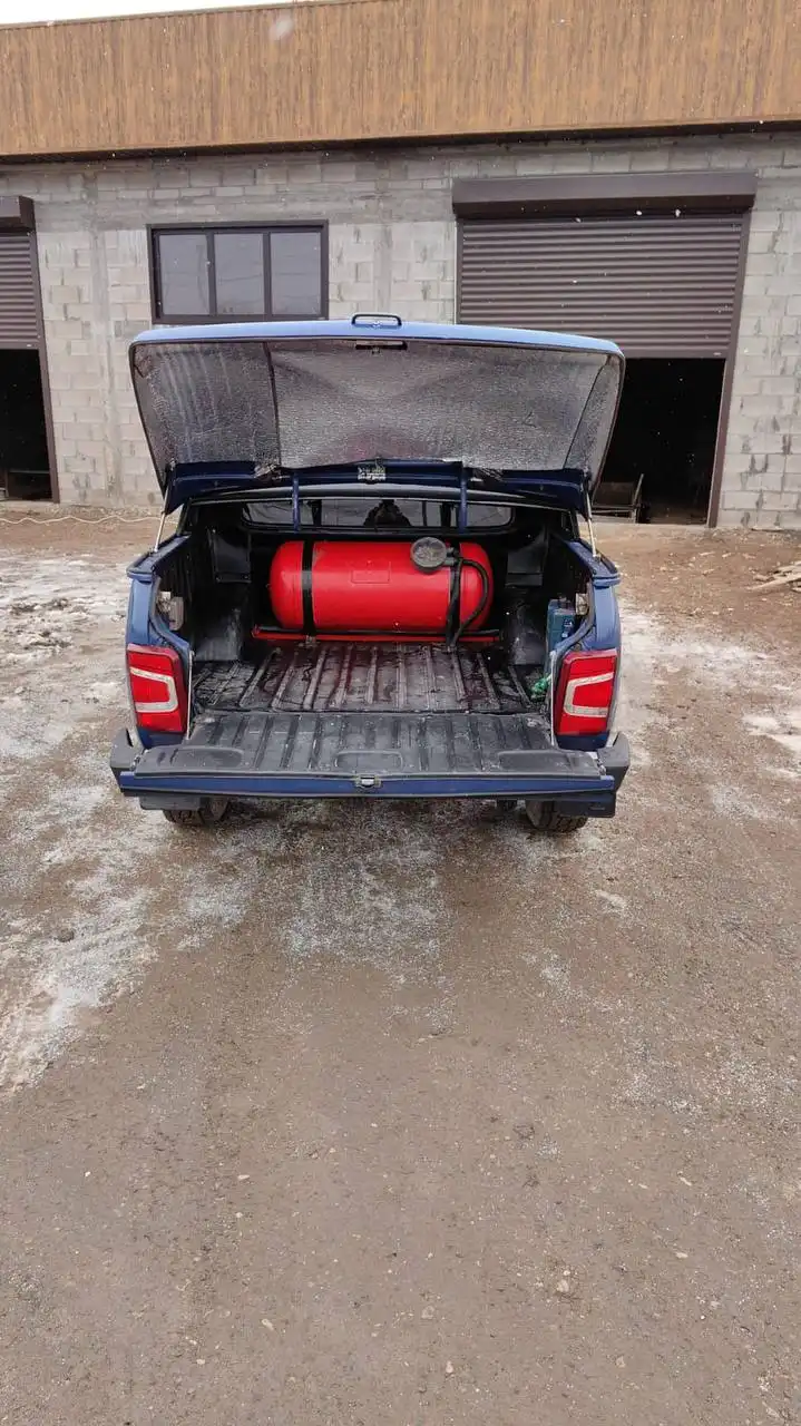 Продам Лада Нива Пикап 2008