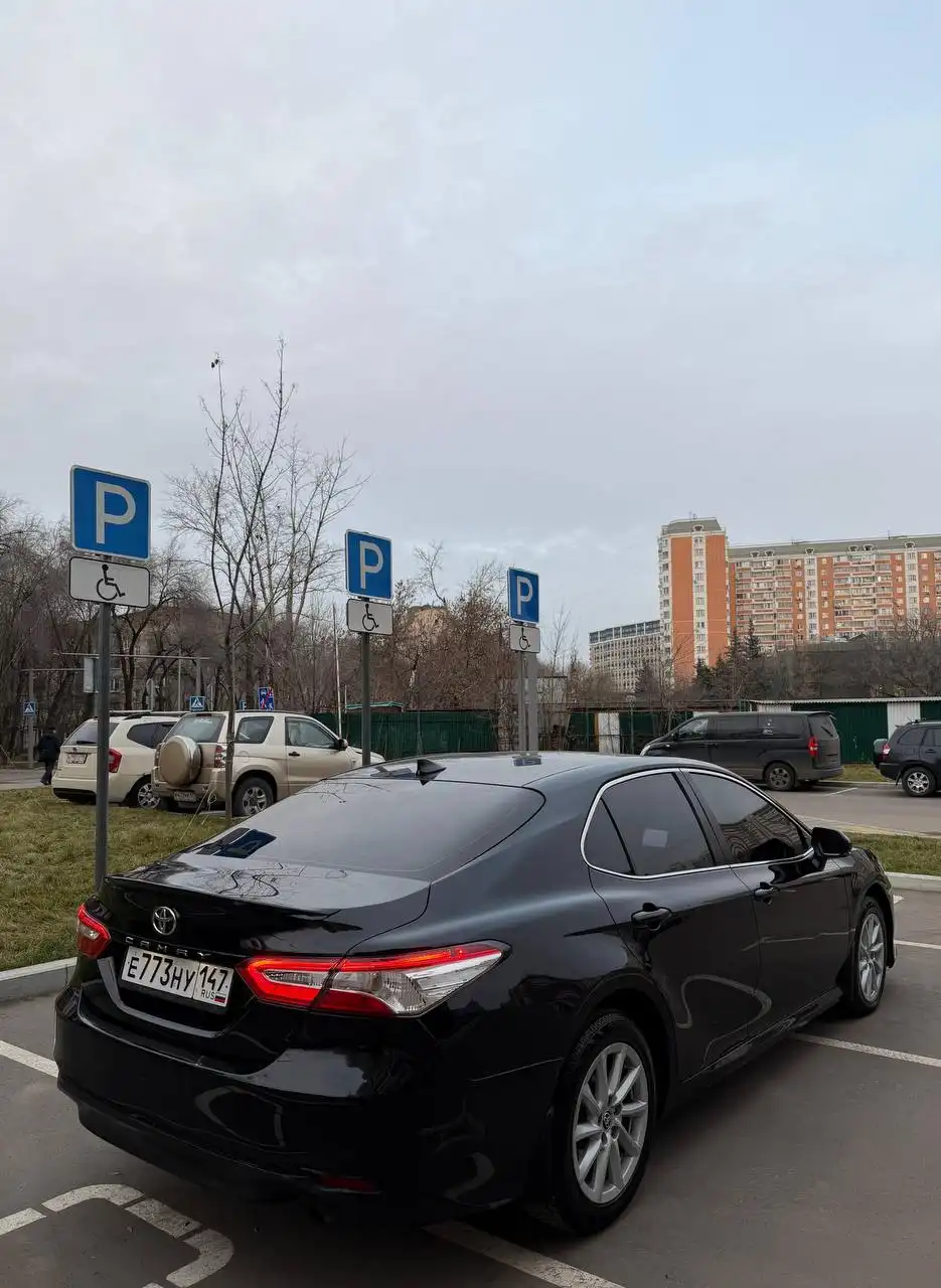 Продажа Toyota CAMRY 2021 года в Москве