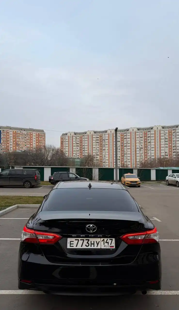 Продажа Toyota CAMRY 2021 года в Москве