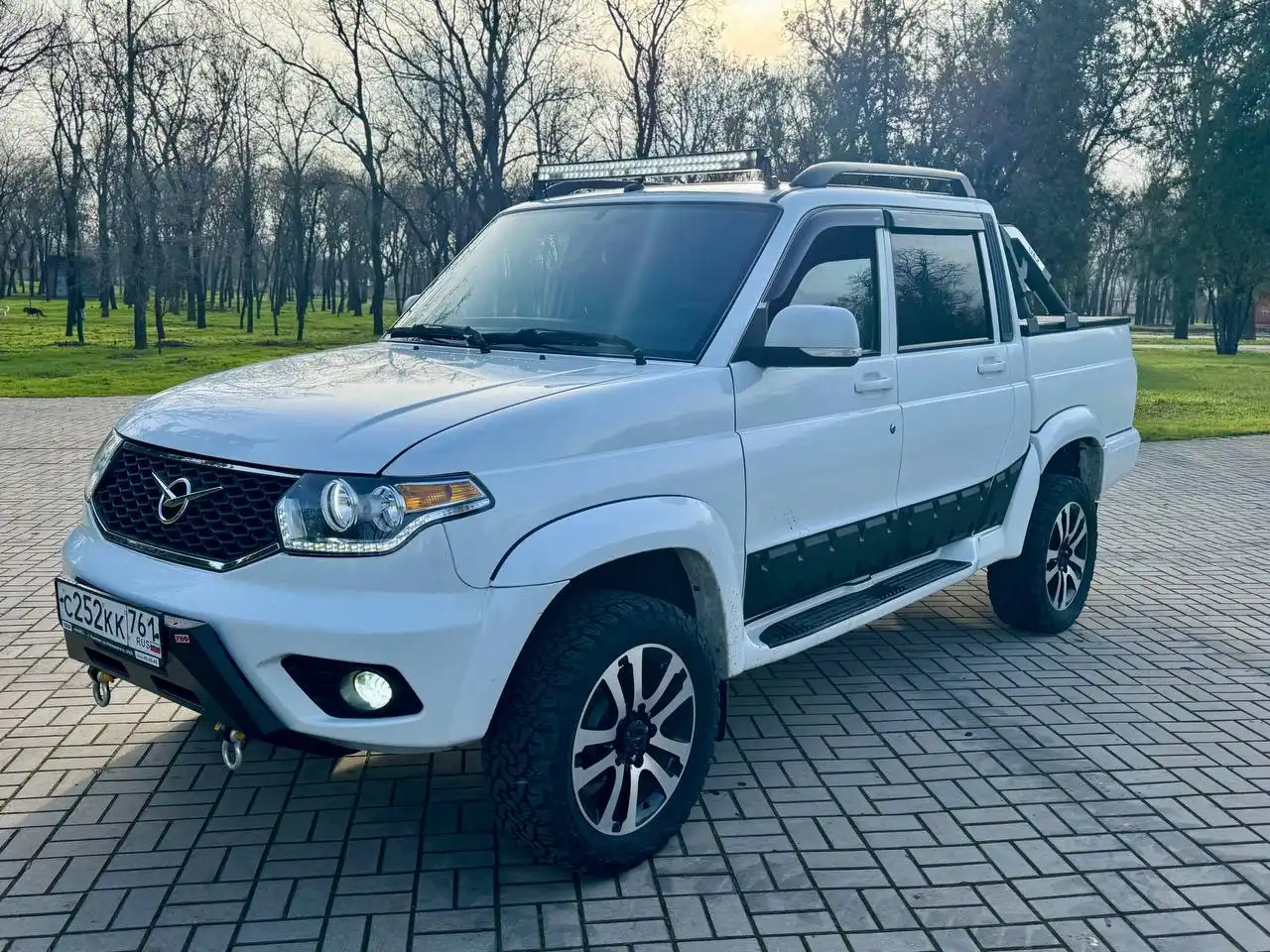 Продам УАЗ Patriot Pickup 2017 года