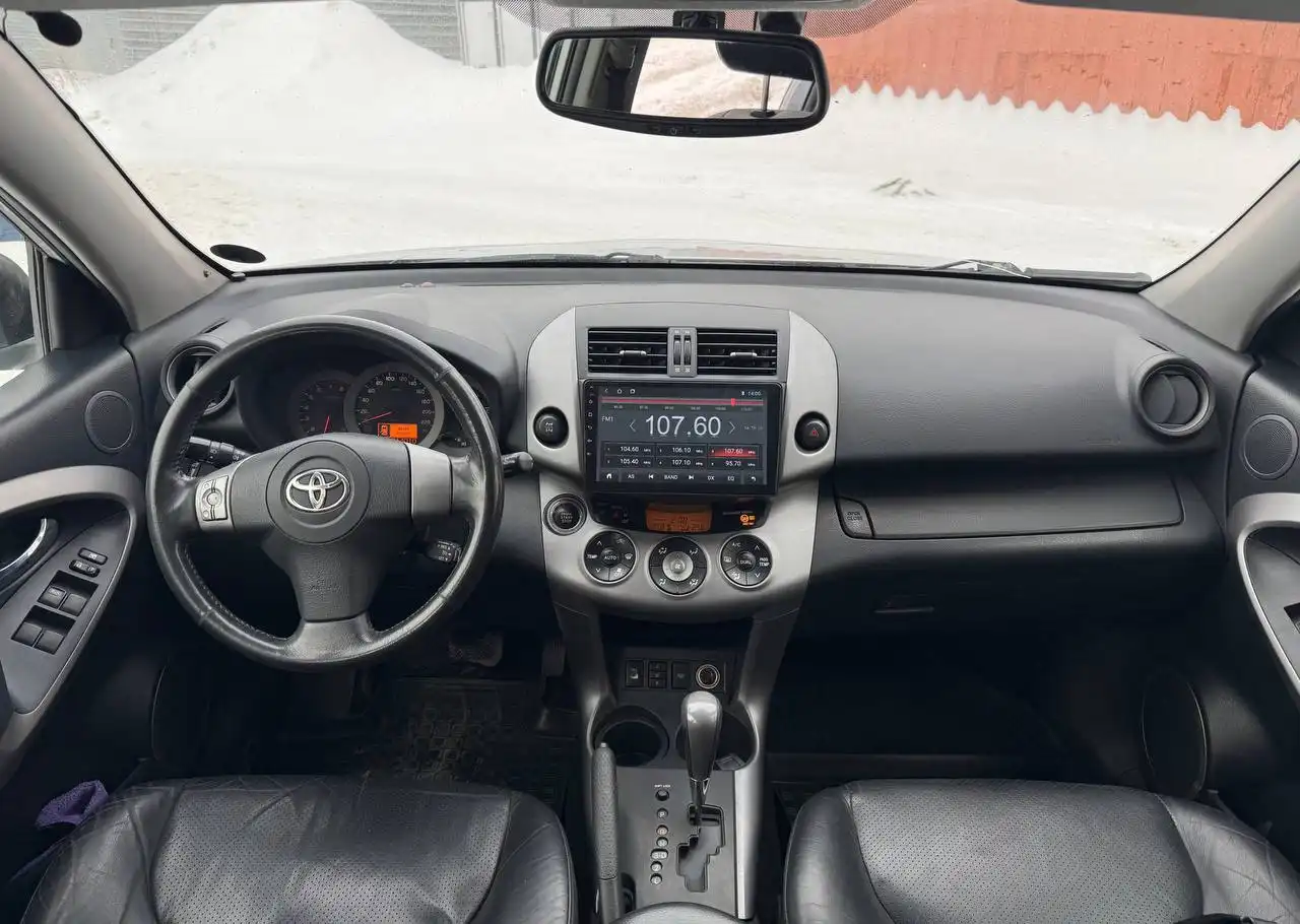 Продажа Toyota RAV4 2008 года