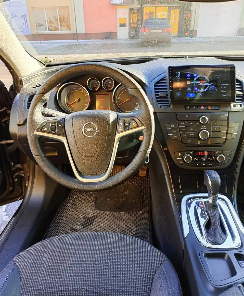 Opel Insignia 2011 года выпуска