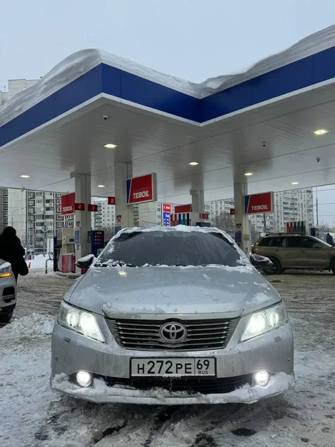 Продажа Toyota Camry 2011 года - Шины и диски в Москва