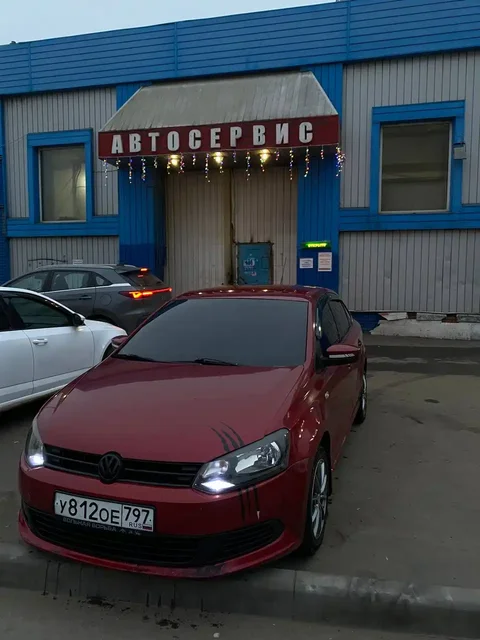 Volkswagen Polo 2011 автомат 1.6 - Легковые автомобили в Москва