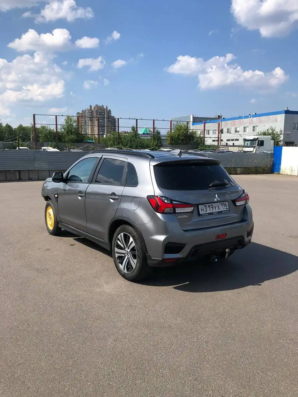 Продажа автомобиля Toyota RAV4 2021 года - Внедорожники/кроссоверы (Авто) в Москва