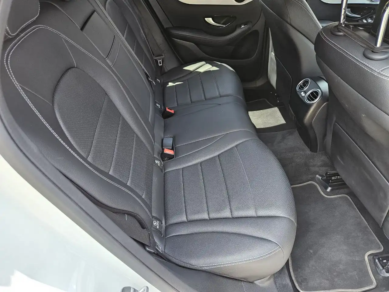 Mercedes-Benz GLC 300 2021 года - Легковые автомобили (Авто) в Донецк