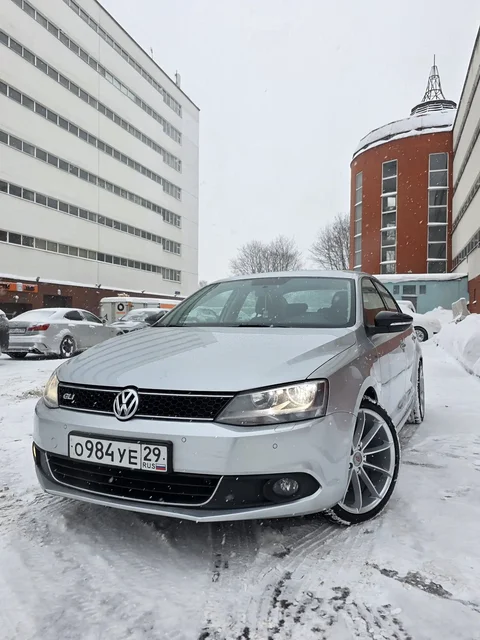 Volkswagen Jetta 2013 года с пробегом 81500 км - Авторынок в Москва