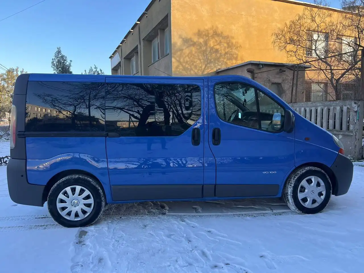 Renault Trafic 2003 года, дизель 1.9, 100 лс, 353 тыс. км - Фургоны и микроавтобусы (Авто) в Москва