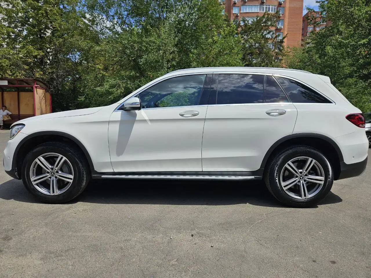 Mercedes-Benz GLC 300 2021 года, 2.0 л, 23 000 км - Легковые автомобили (Авто) в Донецк
