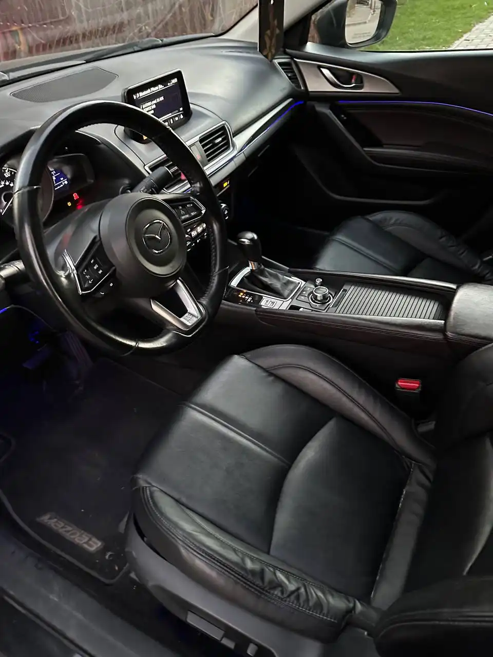 Mazda 3 2017 автомат 2.0 с пробегом 108 тыс. км - Легковые автомобили (Авто) в Москва