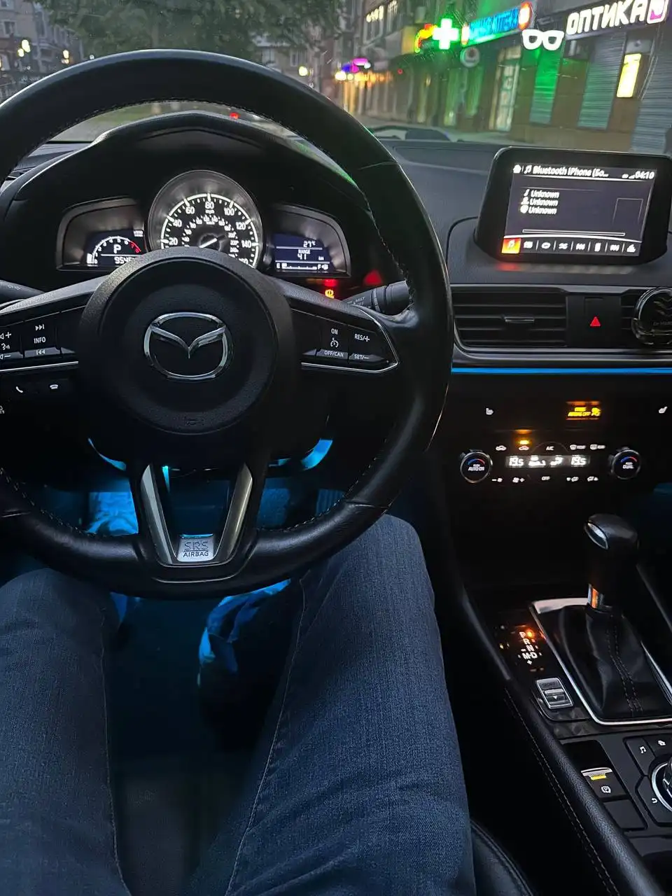 Mazda 3 2017 автомат 2.0 с пробегом 108 тыс. км - Легковые автомобили (Авто) в Москва