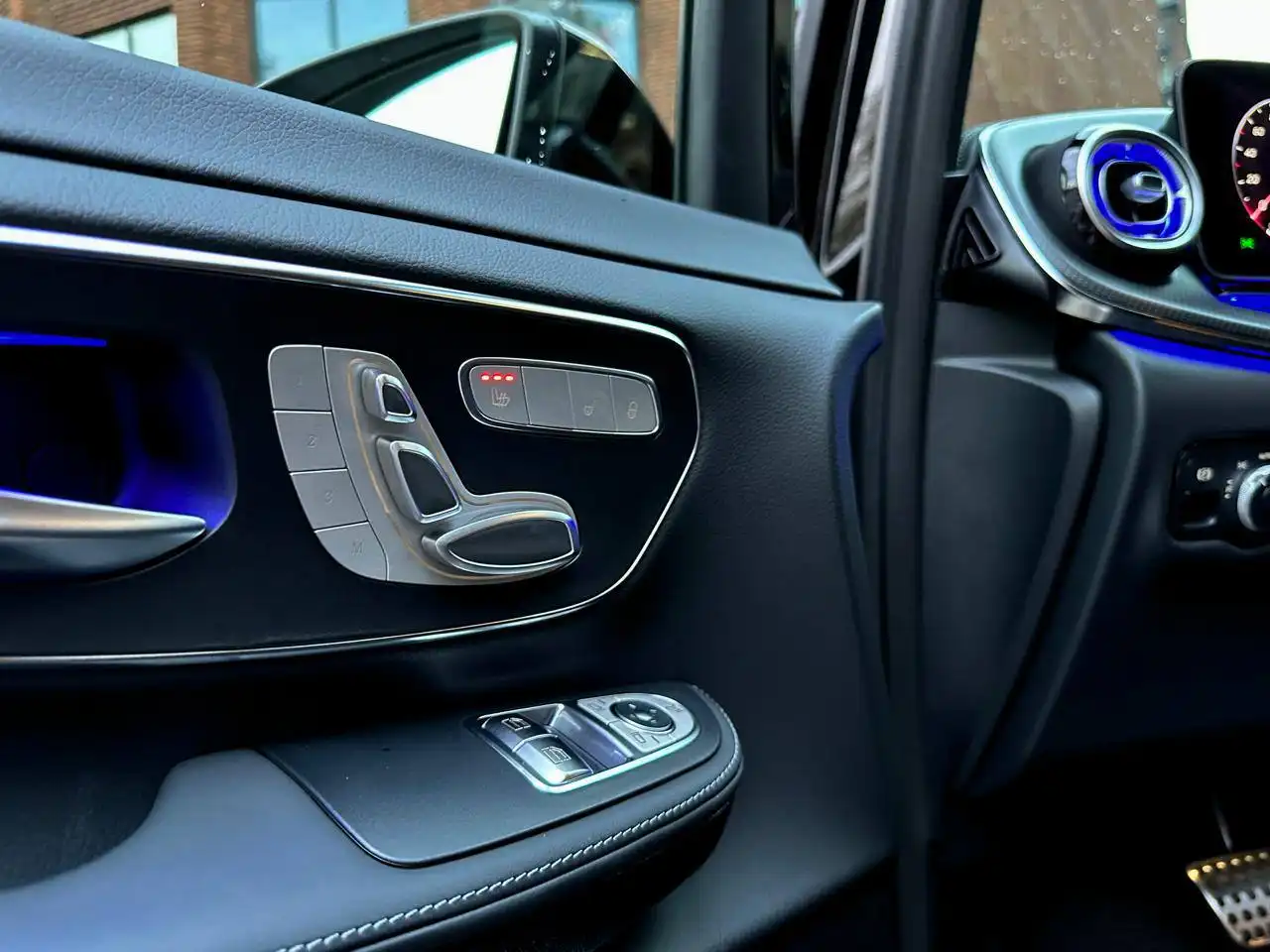 Mercedes-Benz V-Класс 300 d экстра длинный 2024 года - Минивэны / V-Класс (Авто) в Москва