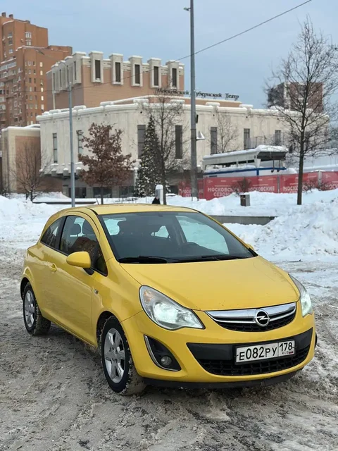 Opel Corsa 2011 автомат 1.4 бензин - Легковые автомобили в Москва