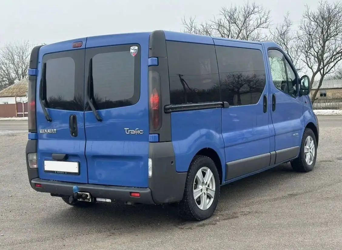 Renault Trafic 1.9 MT 2003 года в идеальном состоянии - Минивэны (Авто) в Москва