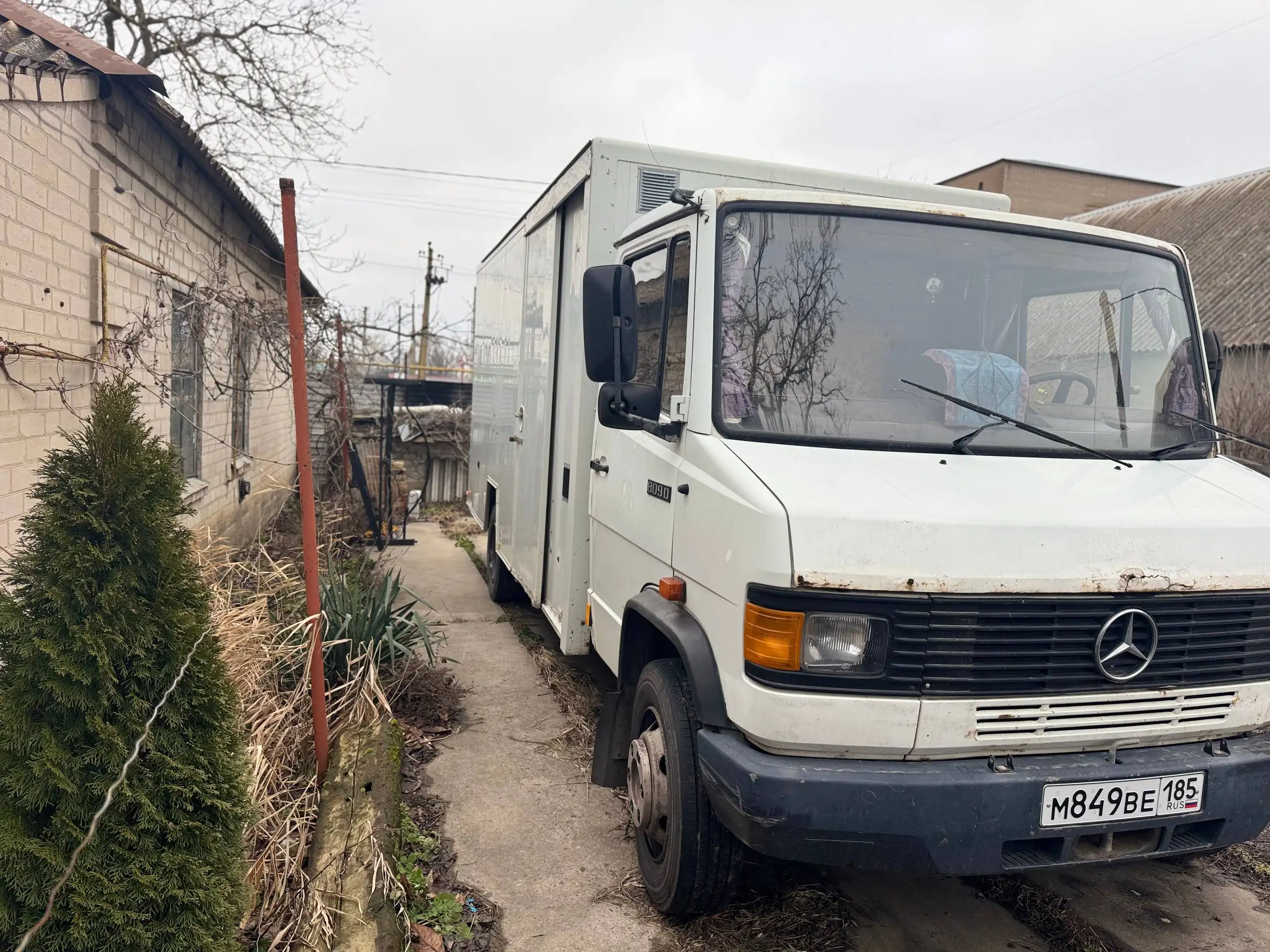 Продам надежный грузовой Mercedes 809D 1993 года - Грузовики (Авто) в Москва