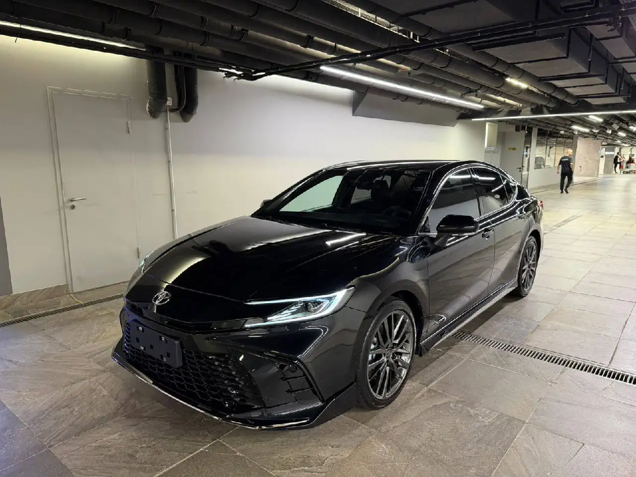 Продажа Toyota Camry 2025 (2026 MY) 2.0 гибрид в Москве - Легковые автомобили (Авто) в Москва