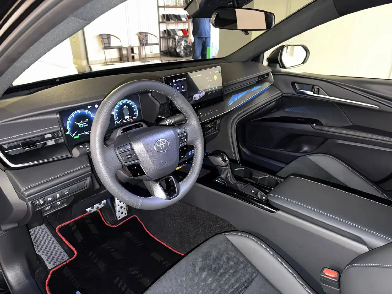 Продажа Toyota Camry 2025 (2026 MY) 2.0 гибрид в Москве - Легковые автомобили (Авто) в Москва