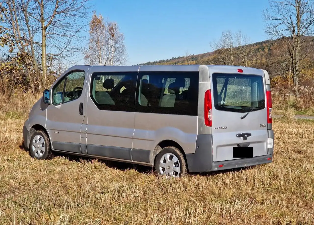 Renault Trafic Passenger FAP L2H1 Expression 2011 - Минивэн (Авто) в Москва