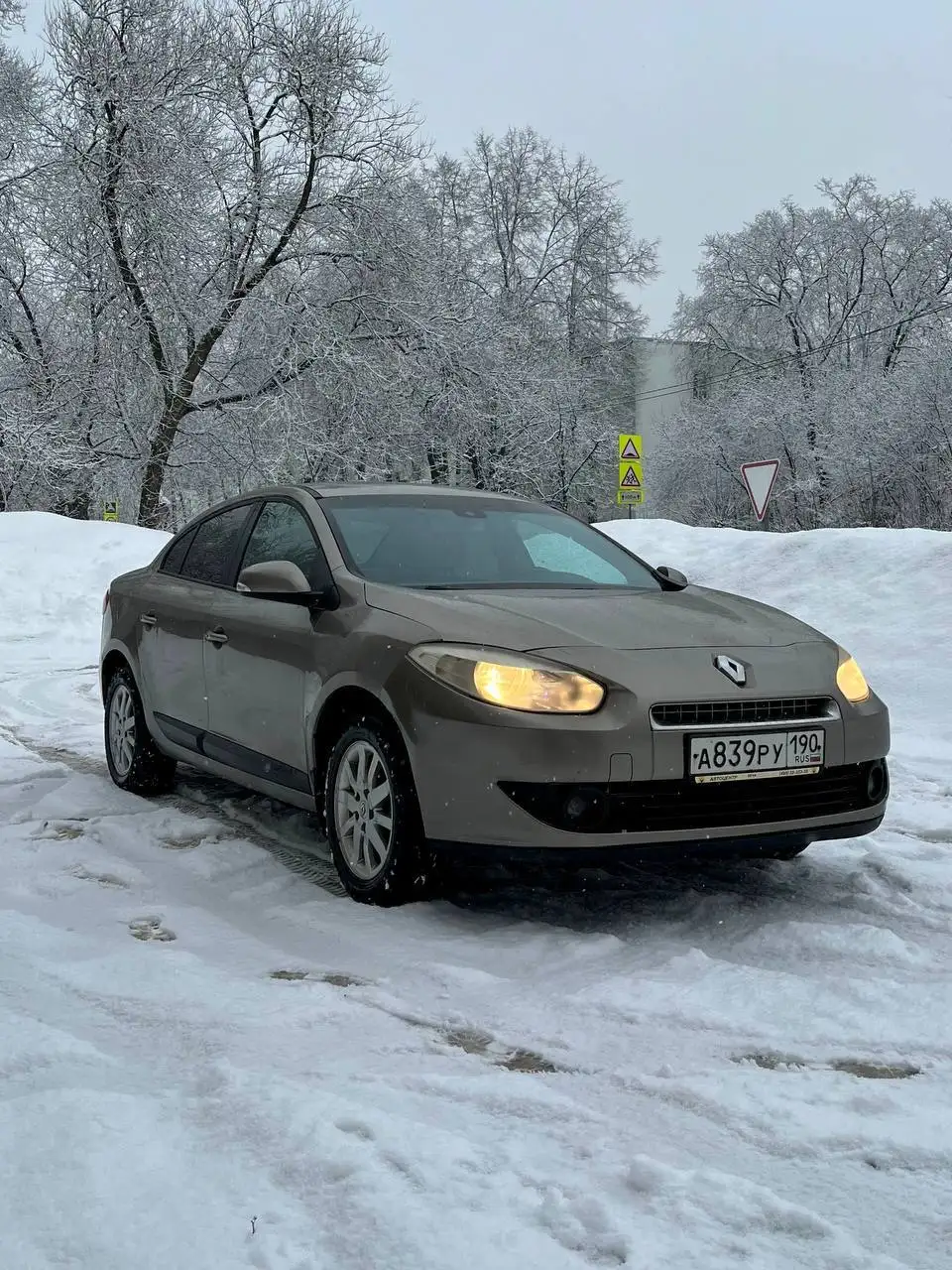 Renault FLUENCE 2010, АКПП, 1.6 бензин, 290000 км - Легковые автомобили (Авто) в Москва