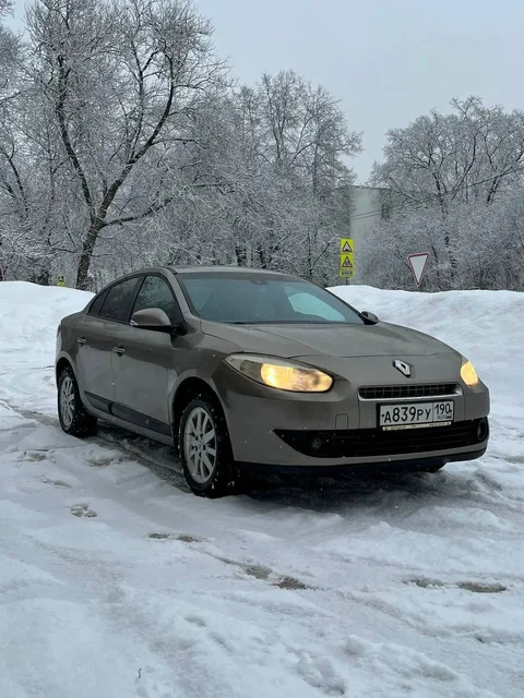 Renault FLUENCE 2010, АКПП, 1.6 бензин, 290000 км - null в Москва