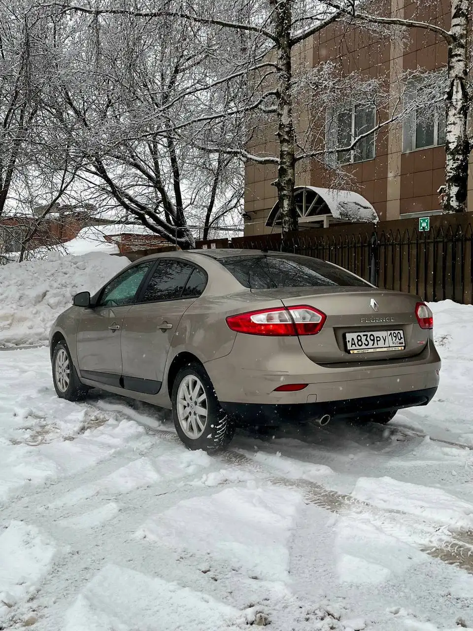 Renault FLUENCE 2010, АКПП, 1.6 бензин, 290000 км - Легковые автомобили (Авто) в Москва