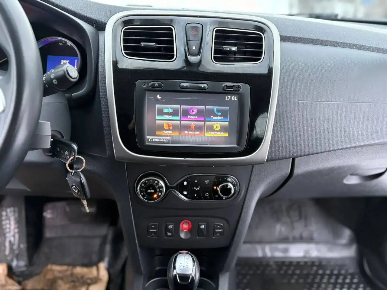 Renault Sandero 2018 с АКПП, 1 владелец - Легковые автомобили (Авто) в Москва