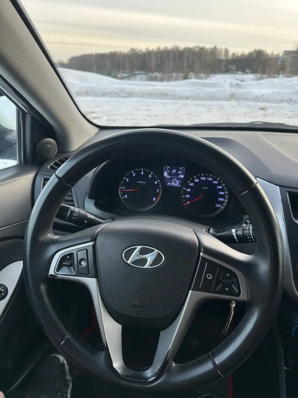 Продажа Hyundai Solaris 2016 года - Легковые автомобили (Авто) в Москва