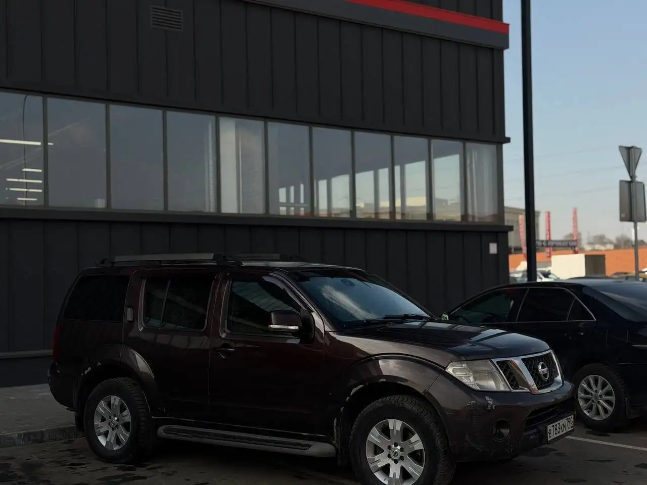 Продажа Nissan Pathfinder 2011 - Авто в Москва