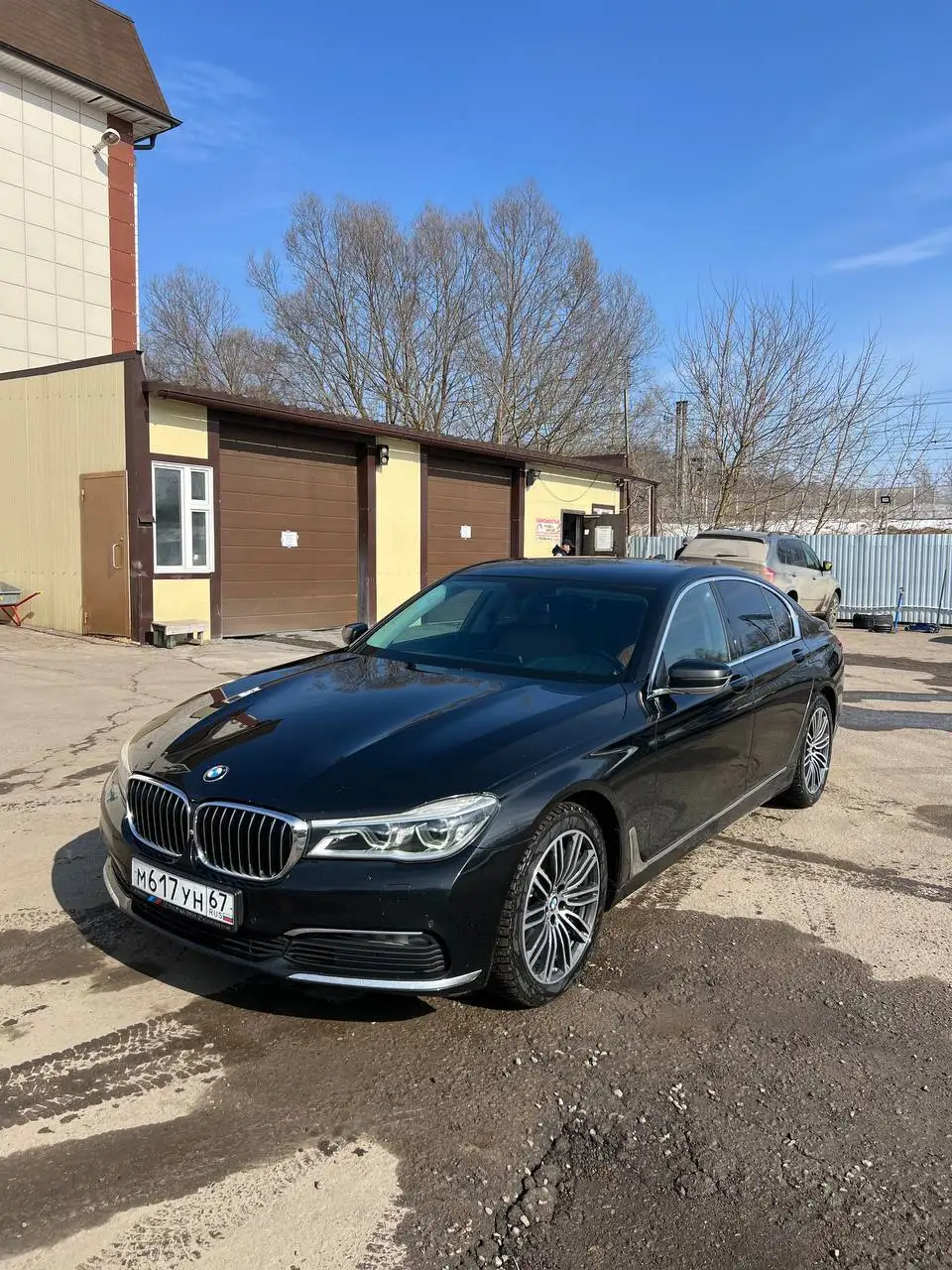 BMW 750I 2016 года с пробегом 260000 км - Авто в Москва