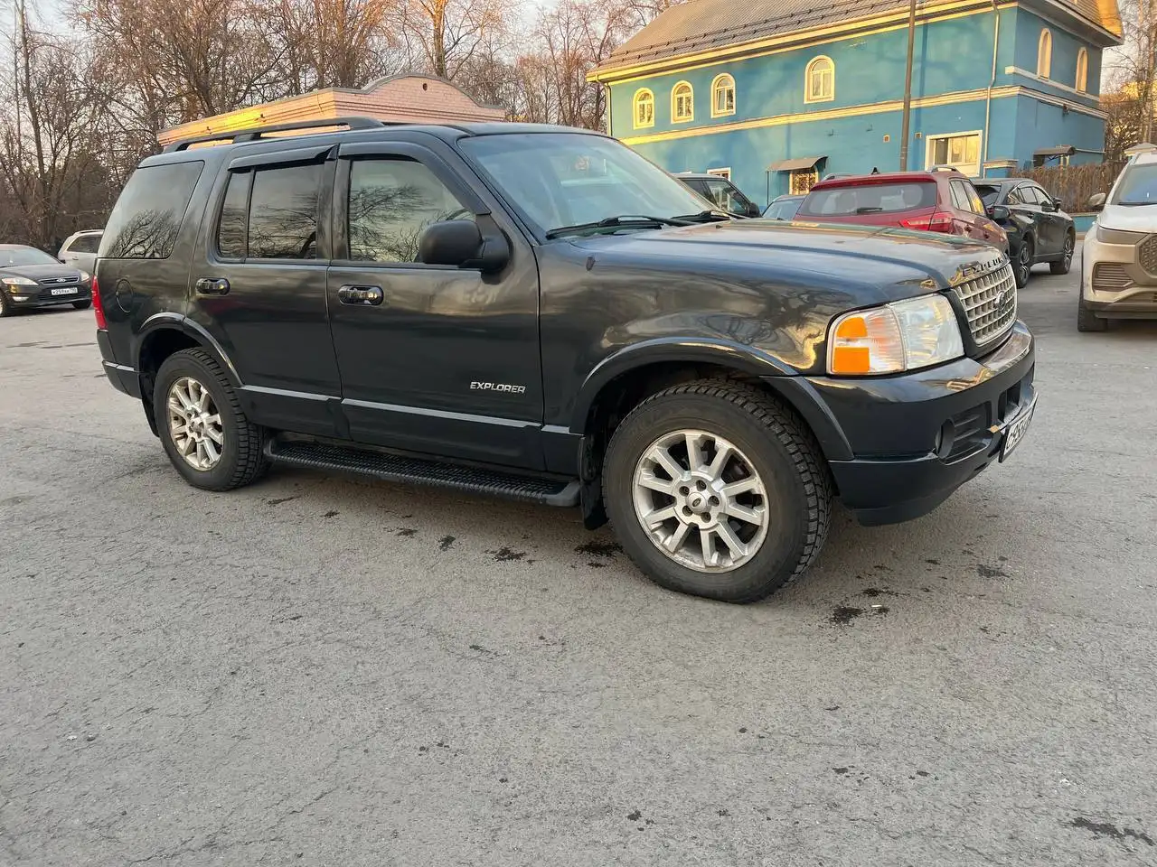 Ford Explorer 2002 года выпуска - Авто в Москва