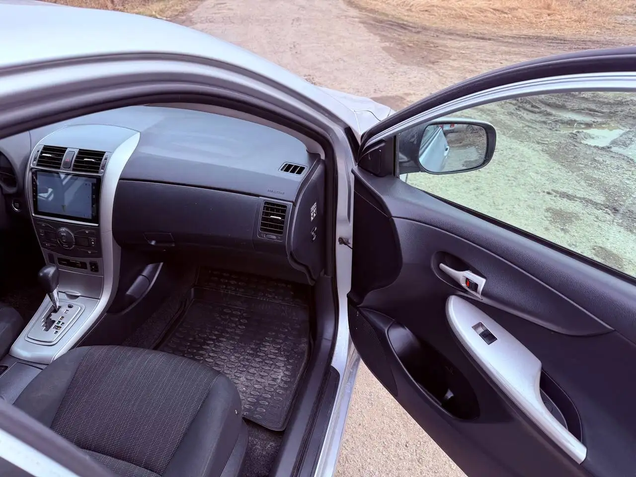 Автомобиль 2008 года с автоматом, автозапуском - Легковые автомобили (Авто) в Москва