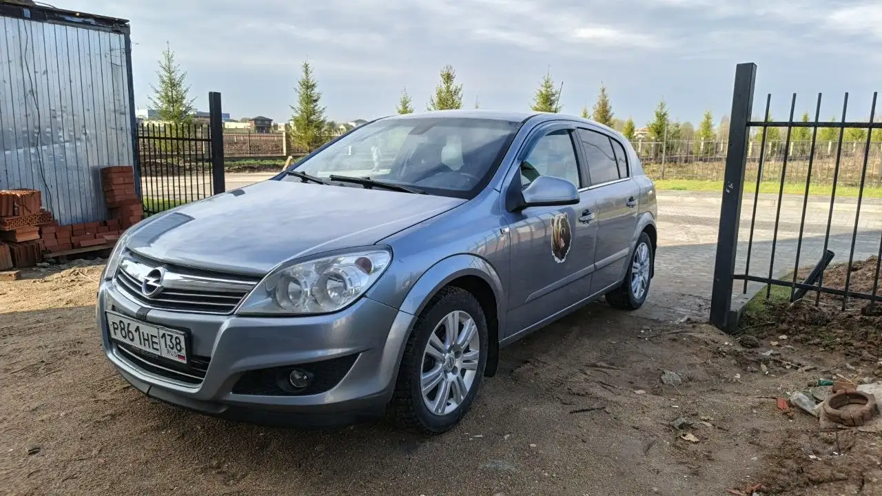 Opel Astra H 2010 года в хорошем состоянии - Авто в Москва