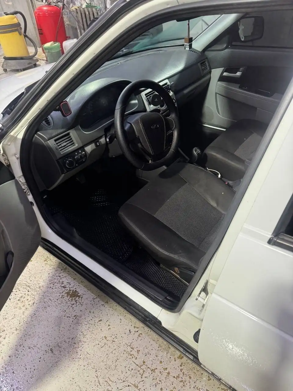 Продажа Лада Приора 2010 года - Авто в Москва