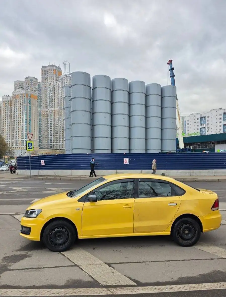 Volkswagen Polo 2017 с пробегом 200 тыс. км - Легковые автомобили (Авто) в Москва