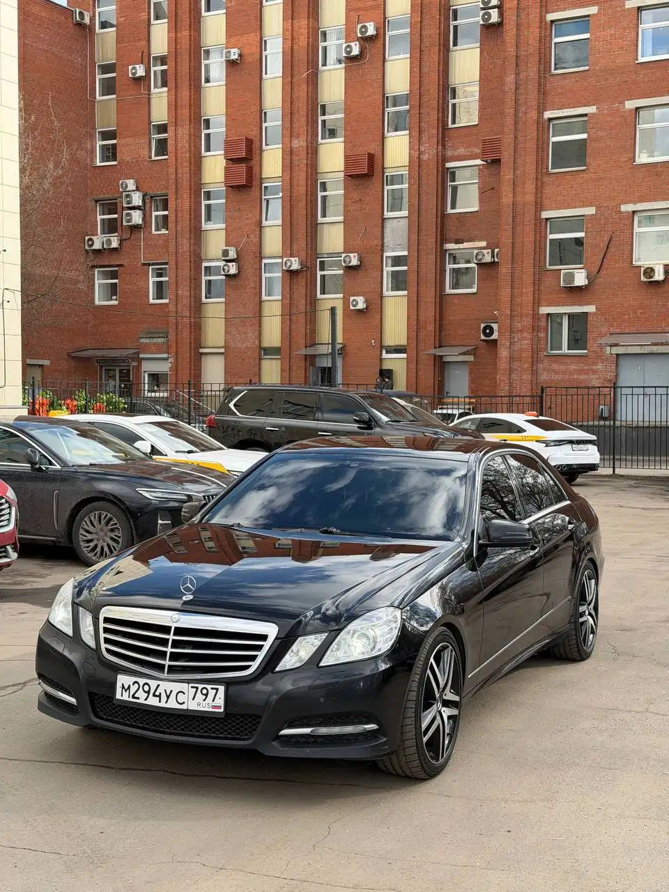 Mercedes-Benz E-Class 2011 - Легковые автомобили (Авто) в Москва