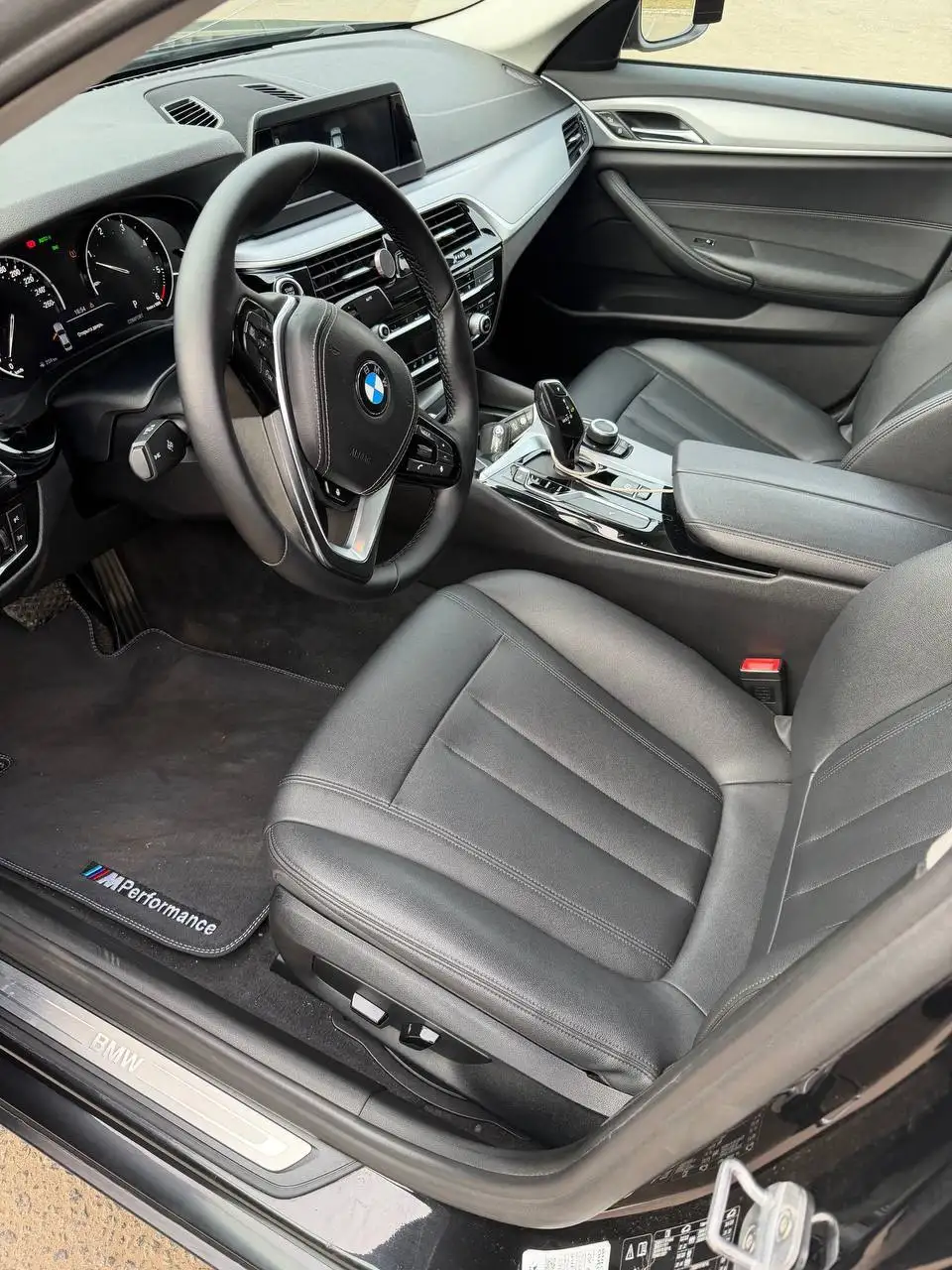 BMW 5 2018 - Легковые автомобили (Авто) в Москва