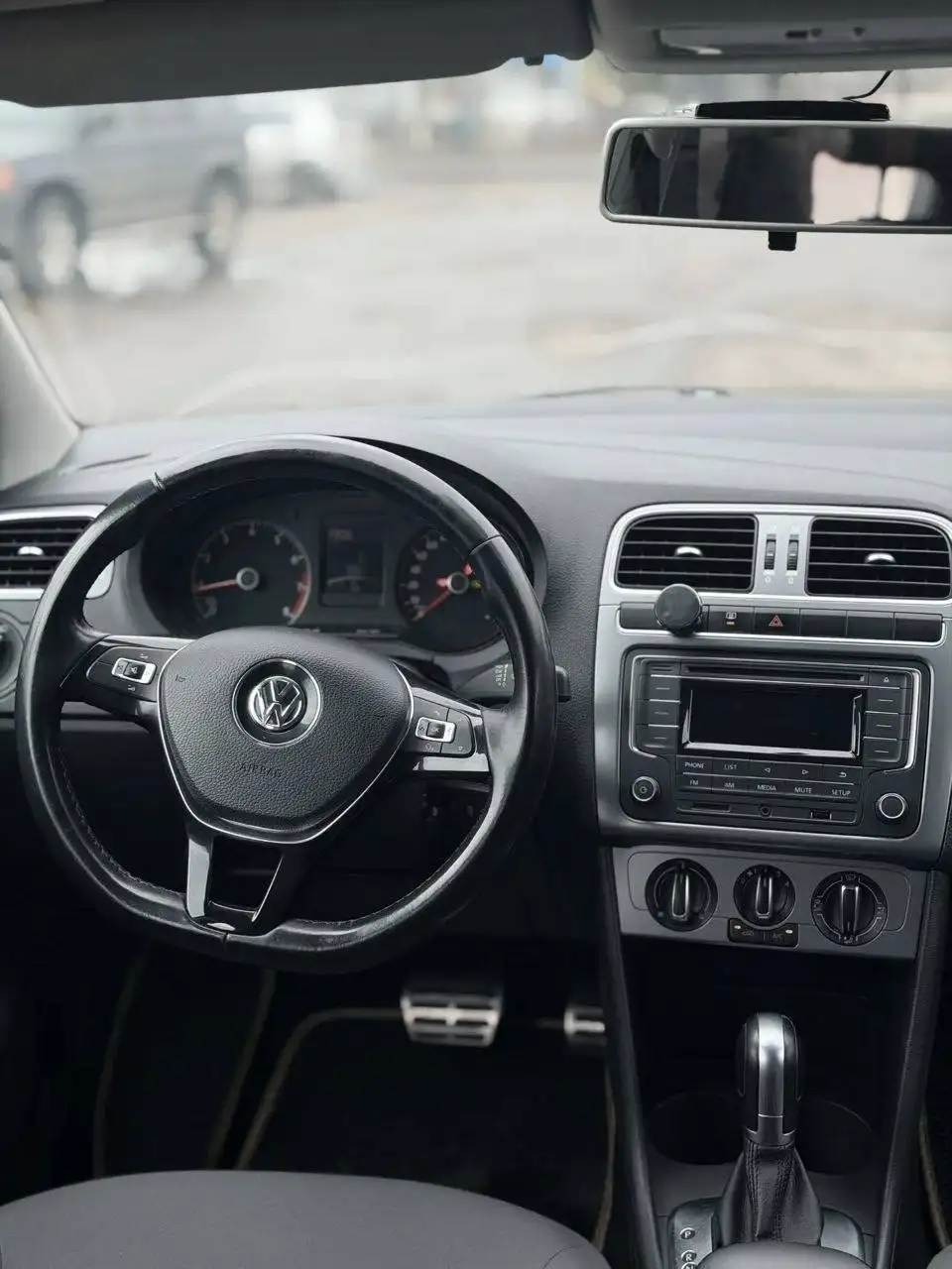 Volkswagen Polo 2016 - Легковые автомобили (Авто) в Москва