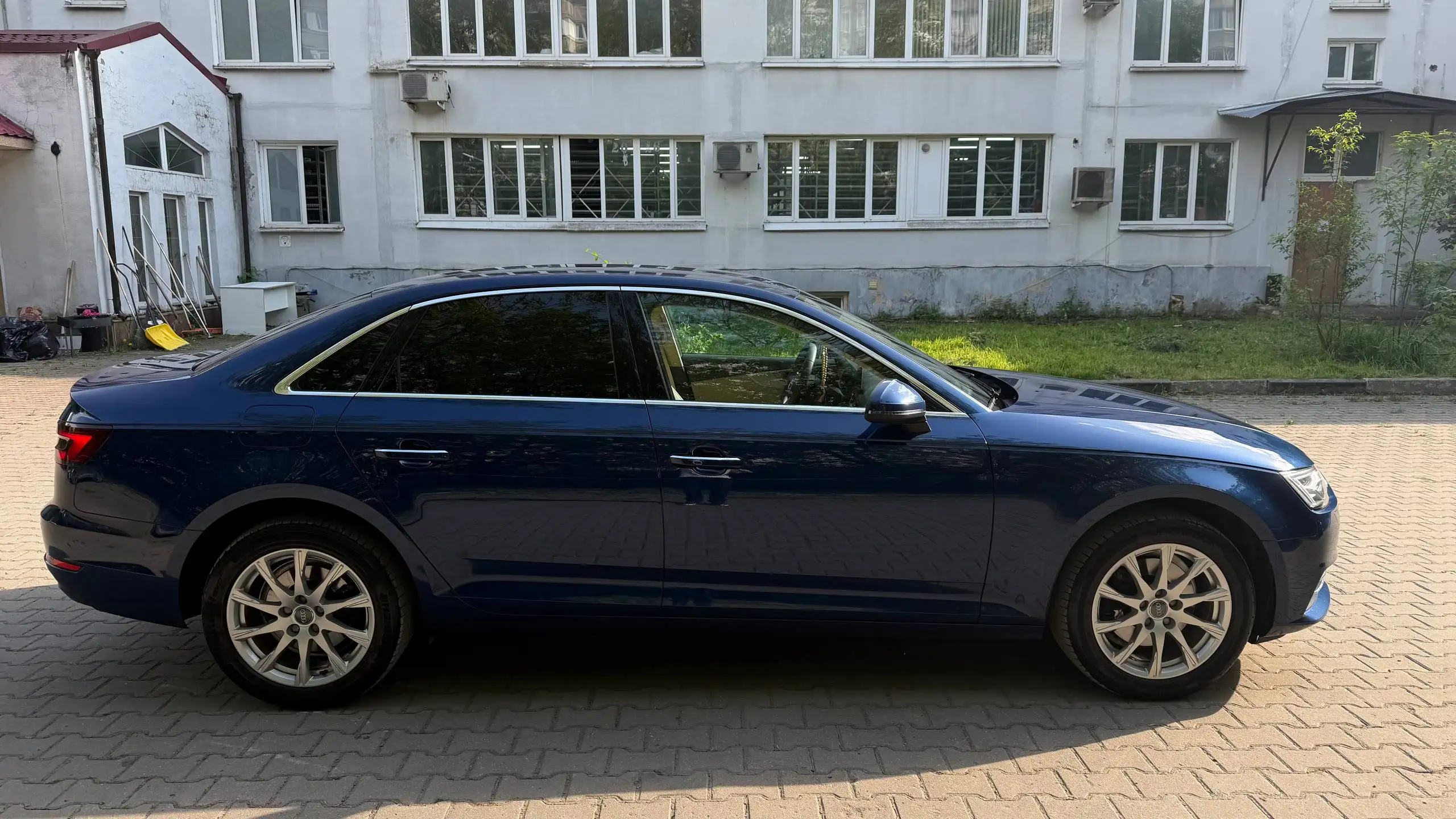 Audi A4 B9 2016 - Легковые автомобили (Авто) в Москва