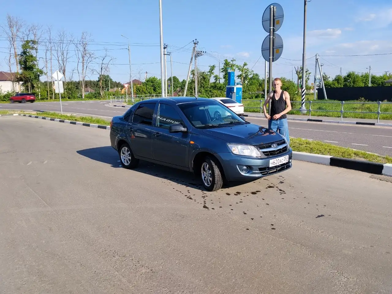 Lada Granta автомат 2014 - Легковые автомобили (Авто) в Москва
