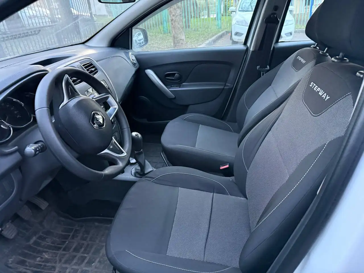 Renault Logan Stepway 2020 - Авто в Москва