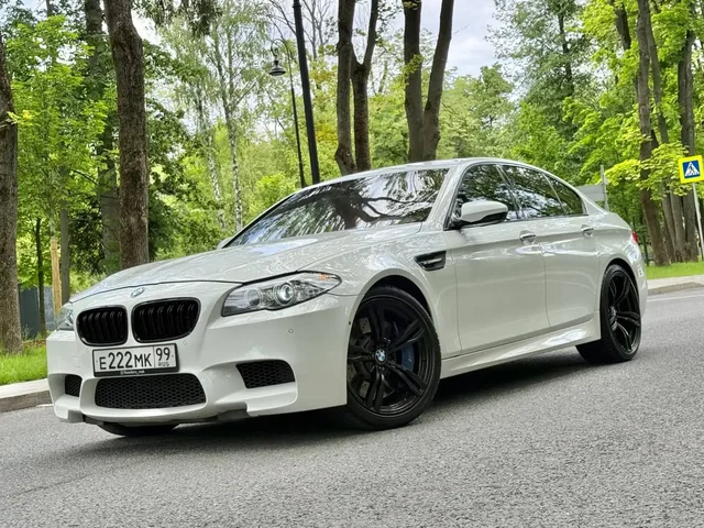 BMW M5 2012 - Автомобили с пробегом в Москва