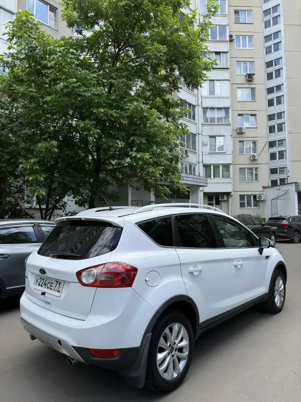 Ford Kuga 2011 - Легковые автомобили (Авто) в Москва
