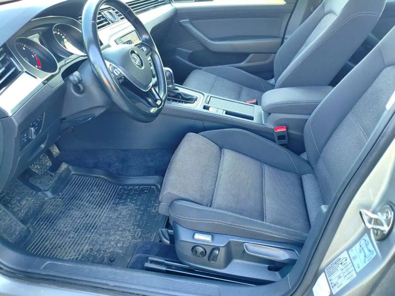 Volkswagen Passat B8 2015 - Авто в Москва