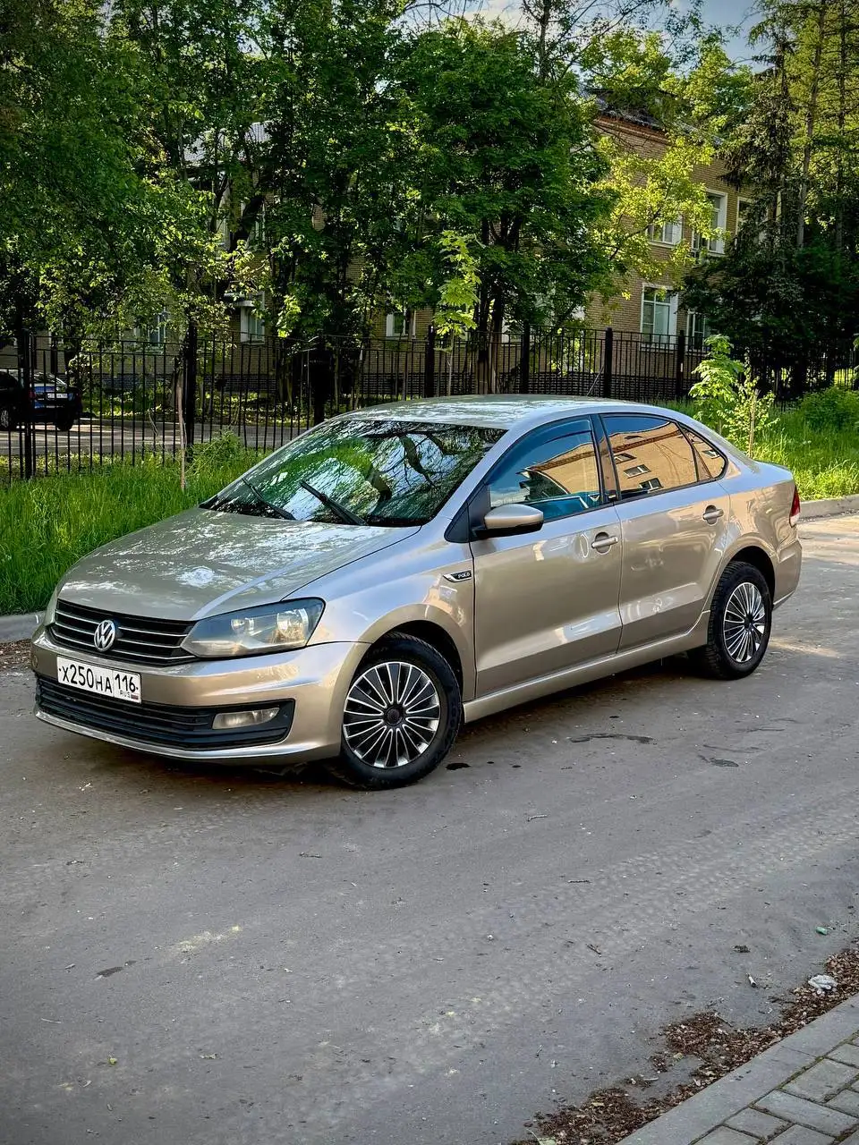 Volkswagen Polo 2016 - Легковые автомобили (Авто) в Москва