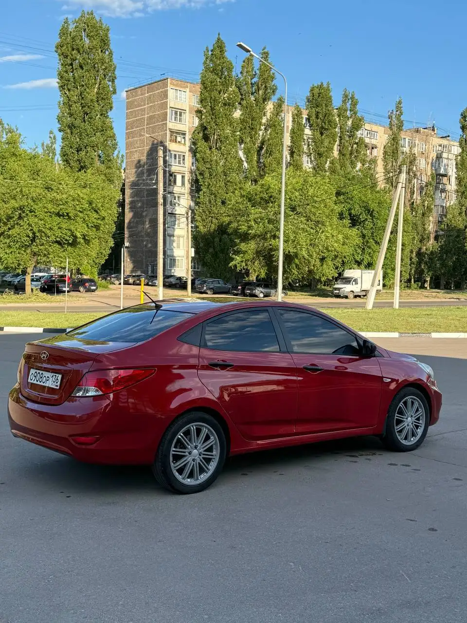Продажа Hyundai Solaris 2014 1.6 AT - Авто в Москва