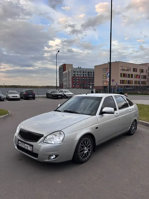 Lada Priora 2011 года, люкс комплектация - частное объявление в Москва
