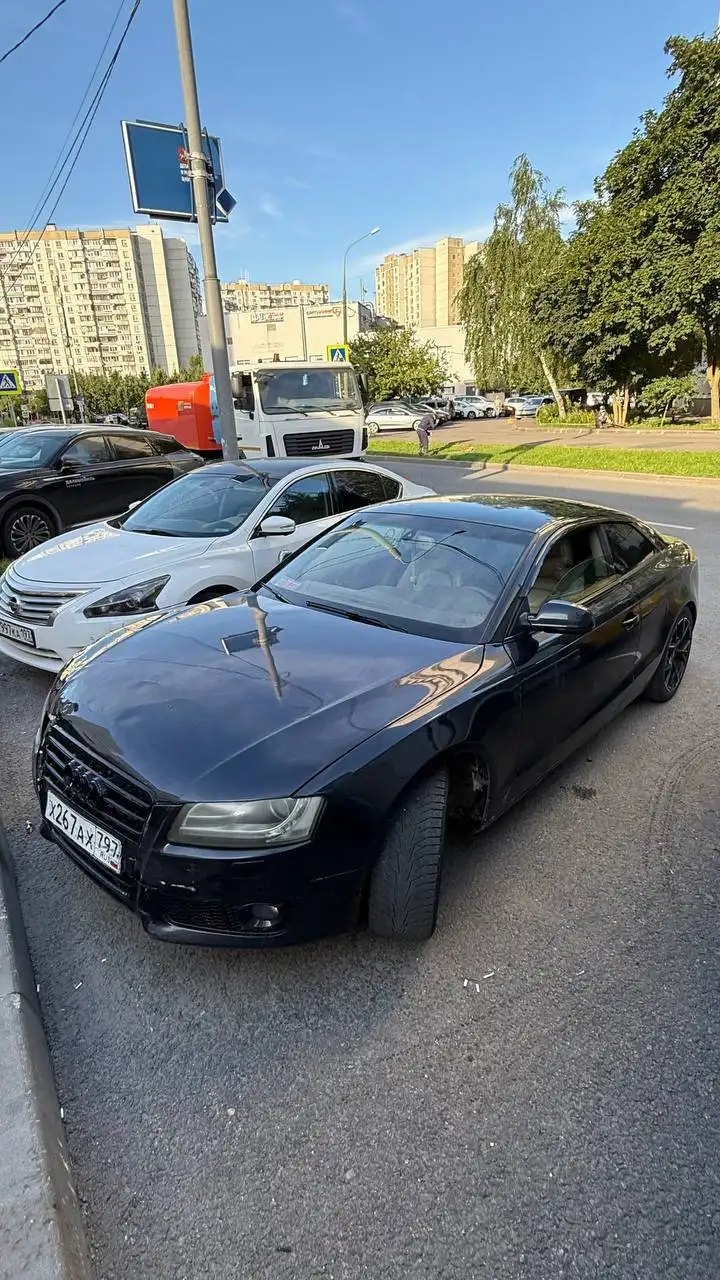 Audi A5 2010 - Авто в Москва