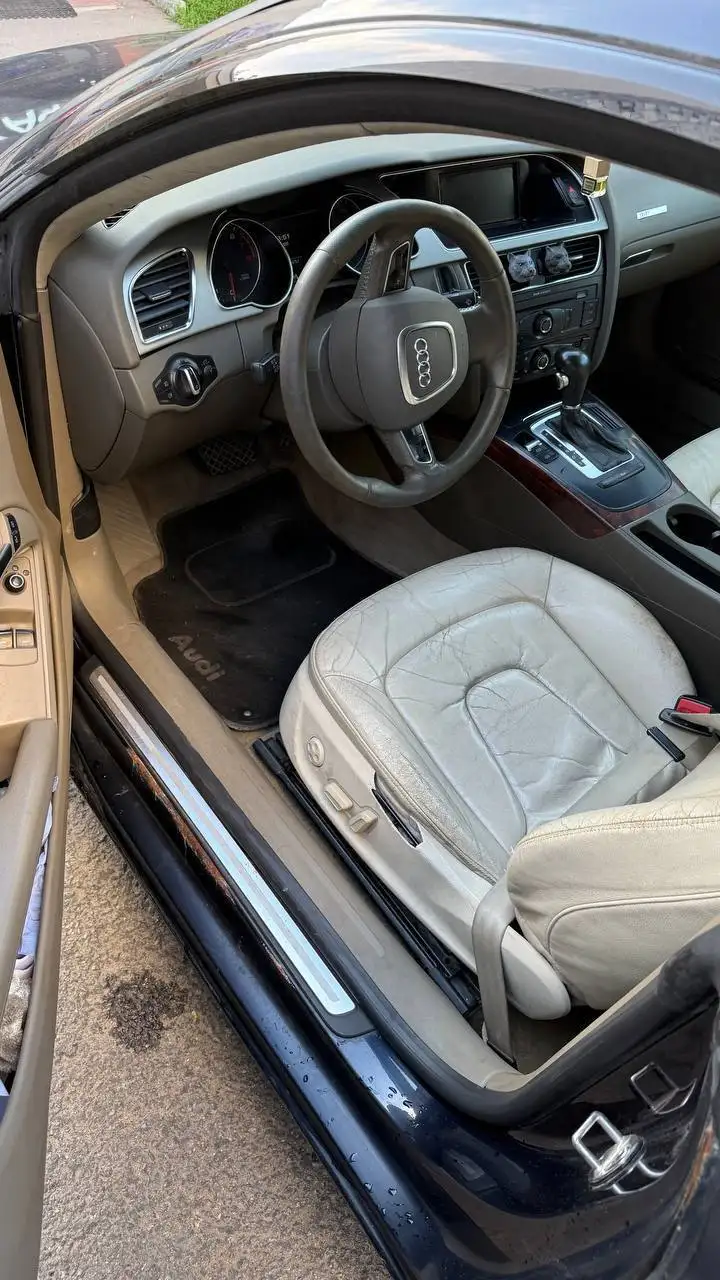 Audi A5 2010 - Авто в Москва