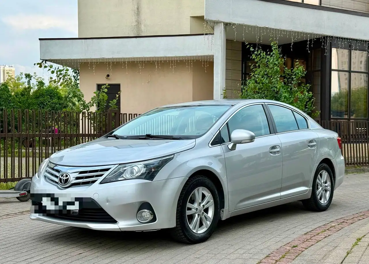 Toyota Avensis 2012 1.8 механика - Легковые автомобили (Авто) в Москва